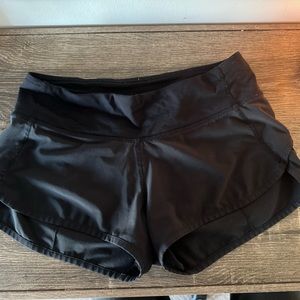 BLACK LULU SHORTS